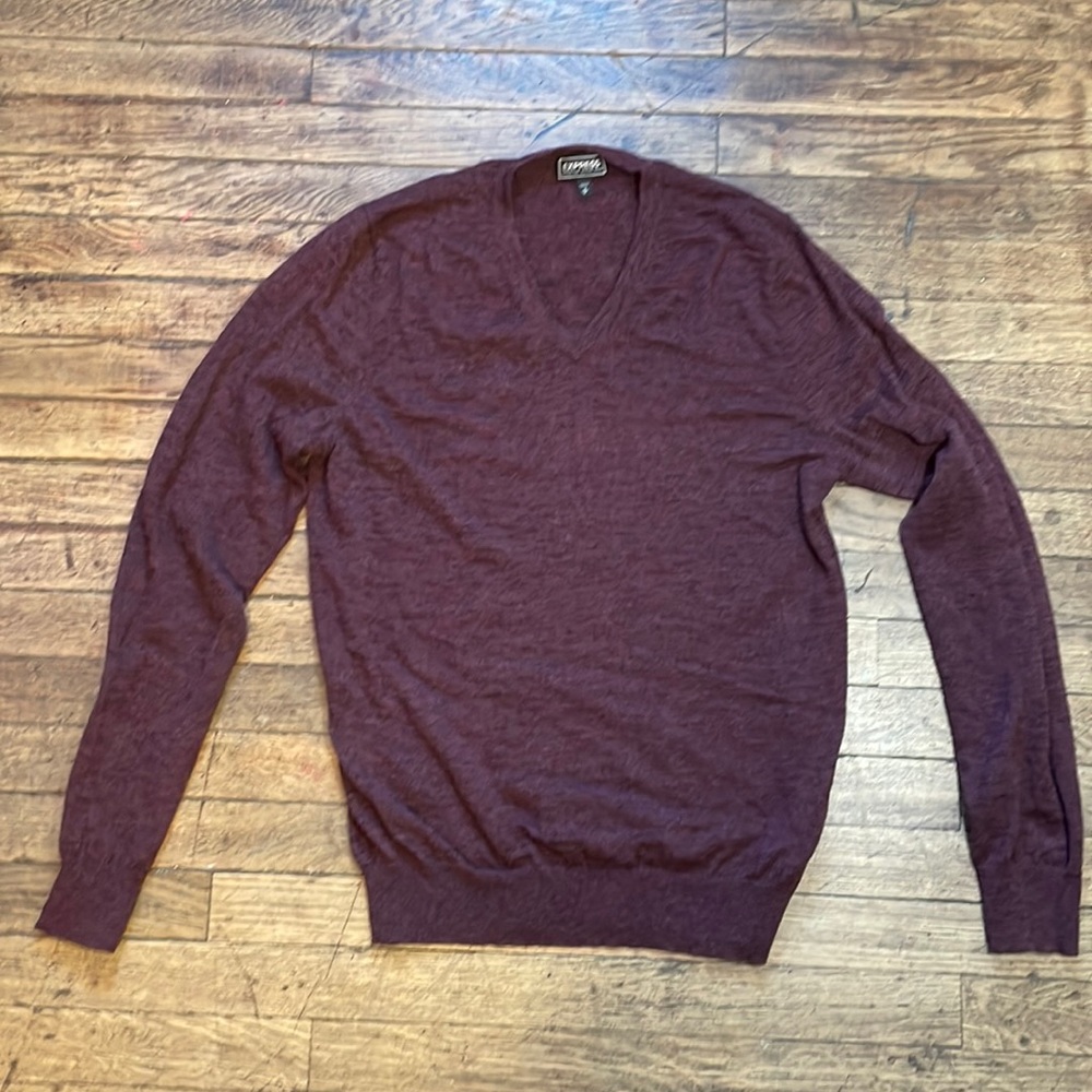 Express V neck sweater heather burgundy